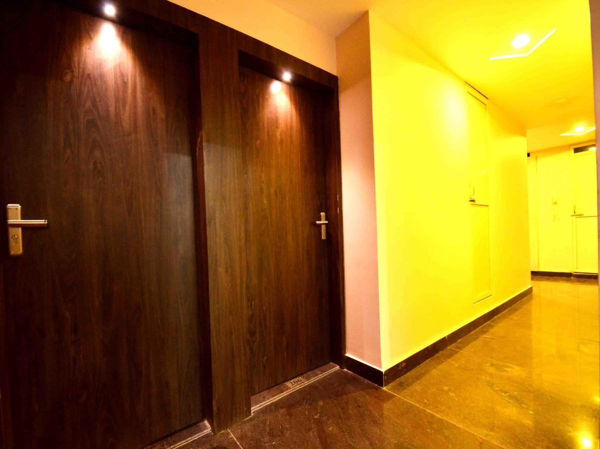 Oyo 2403 Hotel Aamantran Avenue ウッジャイン エクステリア 写真