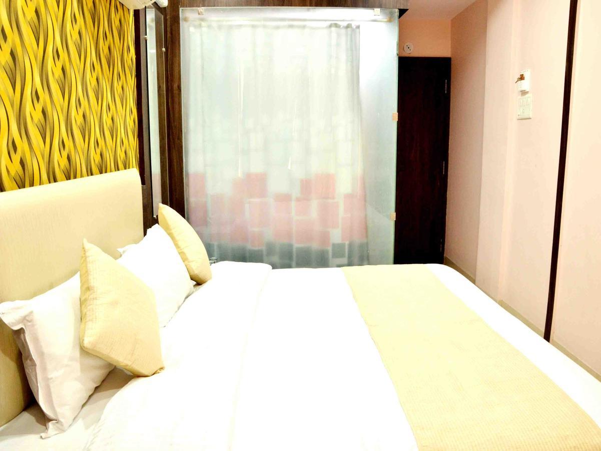 Oyo 2403 Hotel Aamantran Avenue ウッジャイン エクステリア 写真