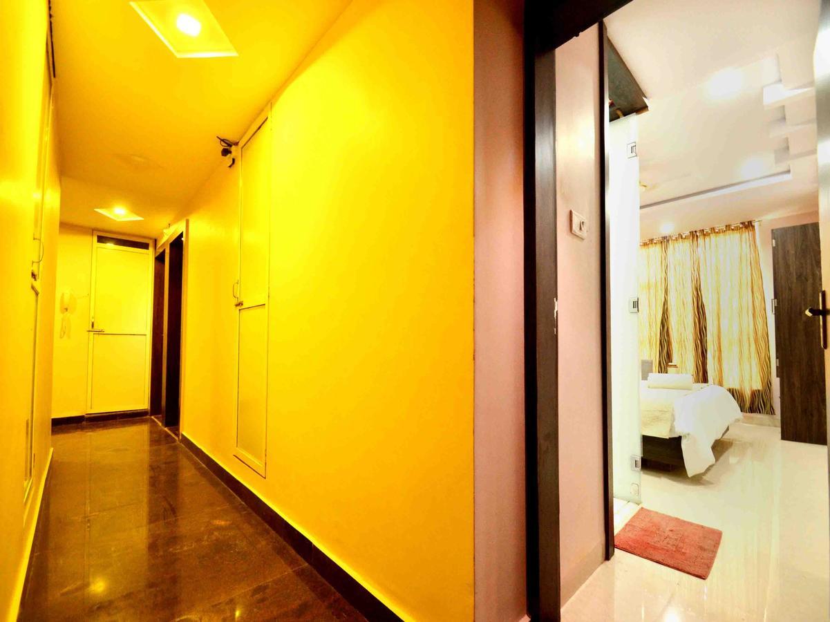 Oyo 2403 Hotel Aamantran Avenue ウッジャイン エクステリア 写真